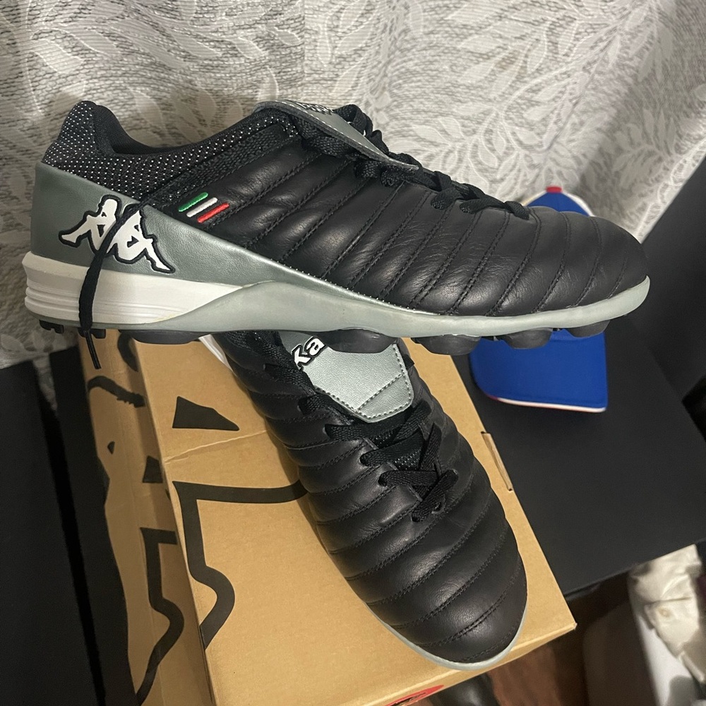 NEW! KAPPA INDOOR SOCCER SHOES SIZE 10/5